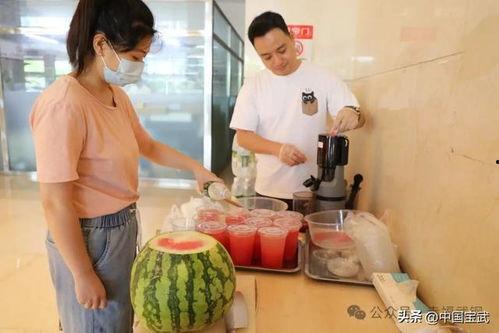开平侨中吃瓜事件视频播放,校园视频引发热议