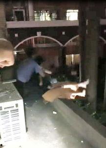 欲轻生女子到派出所吃瓜原视频,竟边吃瓜边讲述心路历程