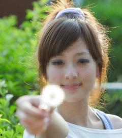 女孩吃瓜抠图视频素材高清,高清瓜图制作教程，轻松抠图吃瓜两不误