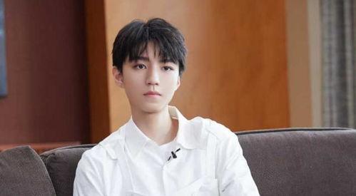 虎牙王俊凯吃瓜视频,王俊凯吃瓜视频，揭秘娱乐圈幕后故事