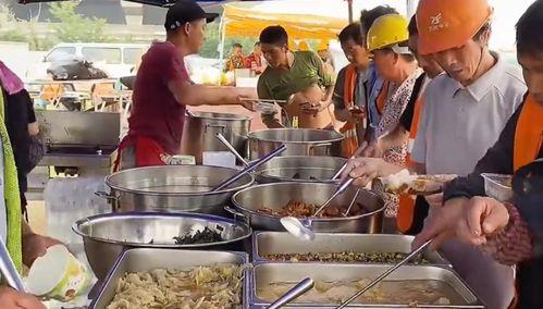 带你吃瓜学生吃饭视频在线观看,带你一窥学生食堂美食盛宴