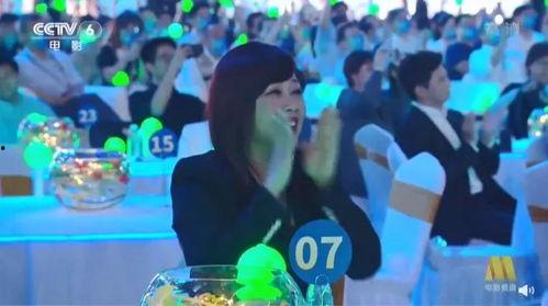 校园吃瓜事件晚会视频在线观看,晚会视频带你一窥校园生活百态