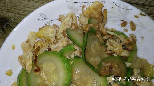 炒瓜吃中毒视频播放大全,警惕食品安全隐患