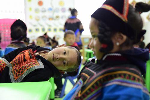 彝族吃瓜事件视频,传统习俗与现代观念的碰撞